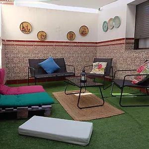Patio Privado, Parking Gratis Y A Un Paso Del Vial Córdoba